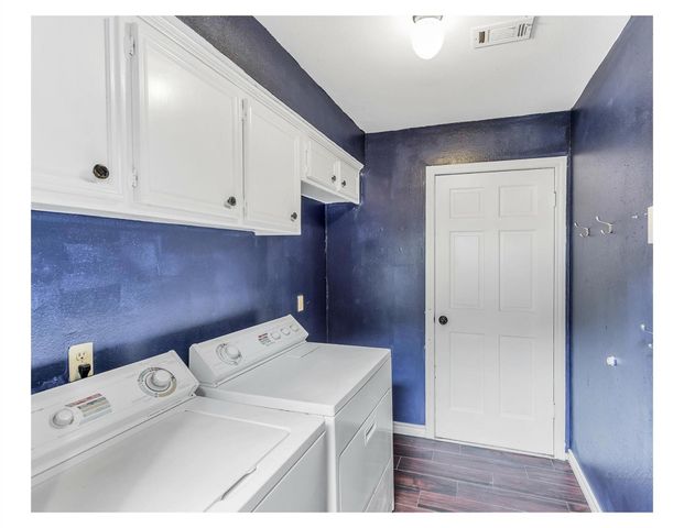 13902 Paradise Valley Drive E, Houston, TX 77069