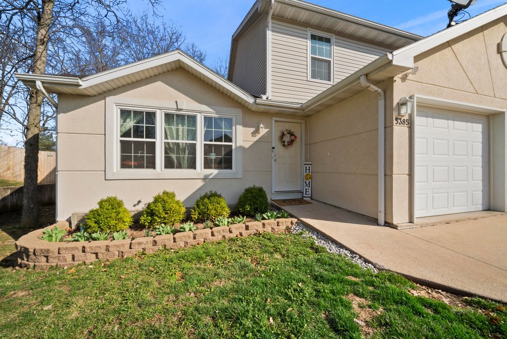 5385 E TRIKALLA DR, Columbia, MO 65202