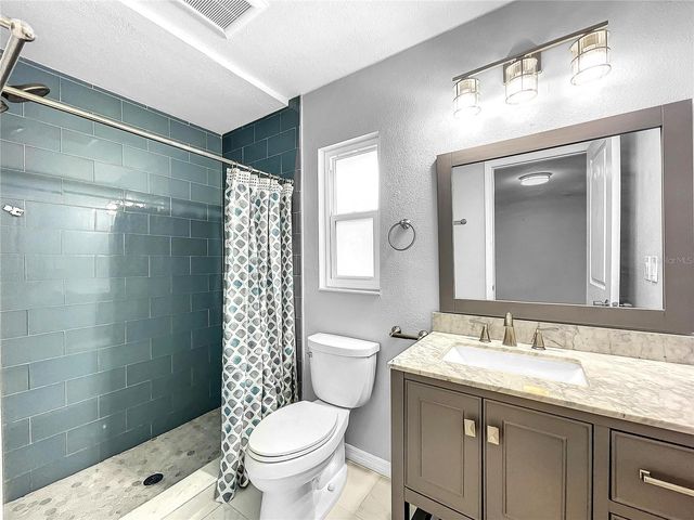 6809 S HIMES AVENUE, Tampa, FL 33611