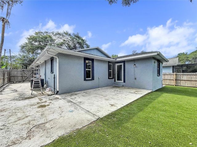 6809 S HIMES AVENUE, Tampa, FL 33611