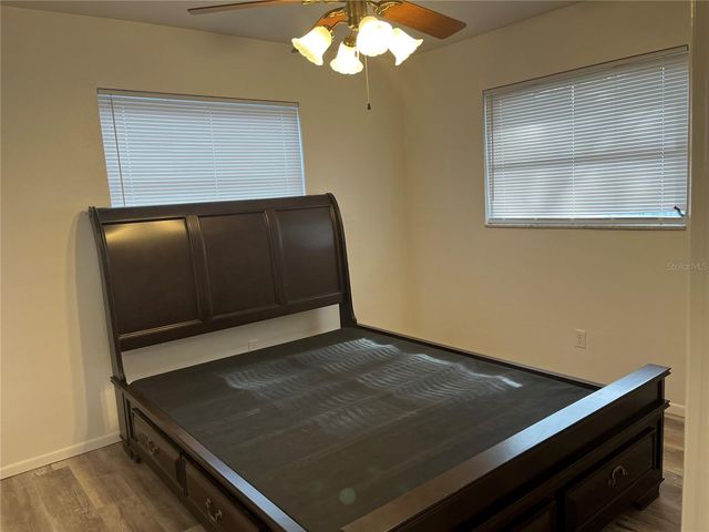 528 E LAKE DRIVE, Largo, FL 33771