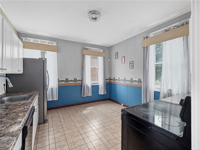 2501 2nd Ave, Koppel, PA 16136