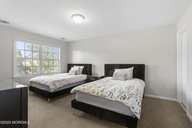 4 Stamford Hill Road, Lakewood, NJ 08701