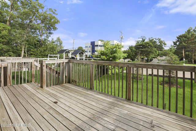 4 Stamford Hill Road, Lakewood, NJ 08701