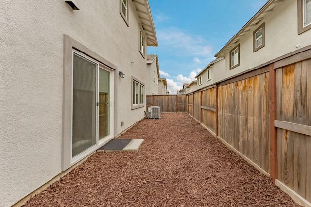 3305 America Dr, Lincoln, CA 95648