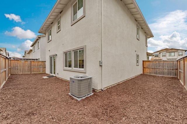 3305 America Dr, Lincoln, CA 95648