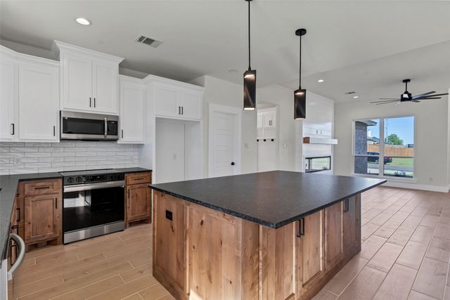 3306 Promenade Court, Granbury, TX 76049