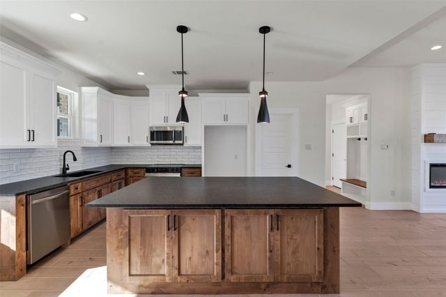 3306 Promenade Court, Granbury, TX 76049