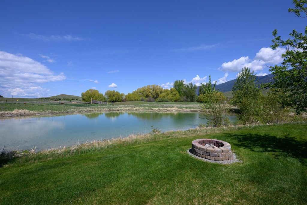 446 Kingfisher Loop, Eureka, MT 59917 photo 11