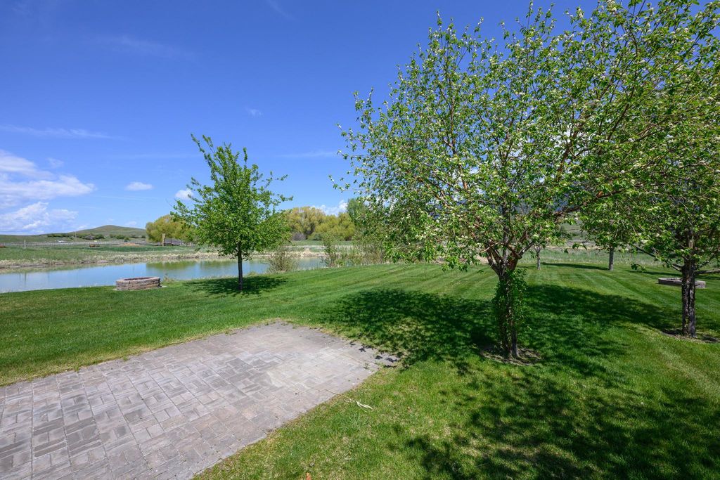 446 Kingfisher Loop, Eureka, MT 59917 photo 13