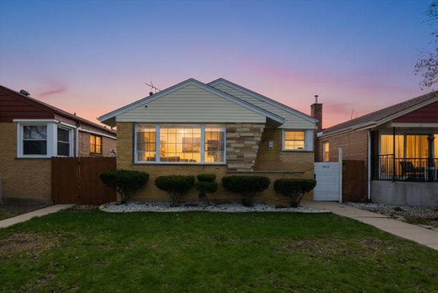 3853 W 83rd Place, Chicago, IL 60652