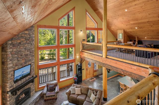 4422 Kachess Lake Road, Easton, WA 98925