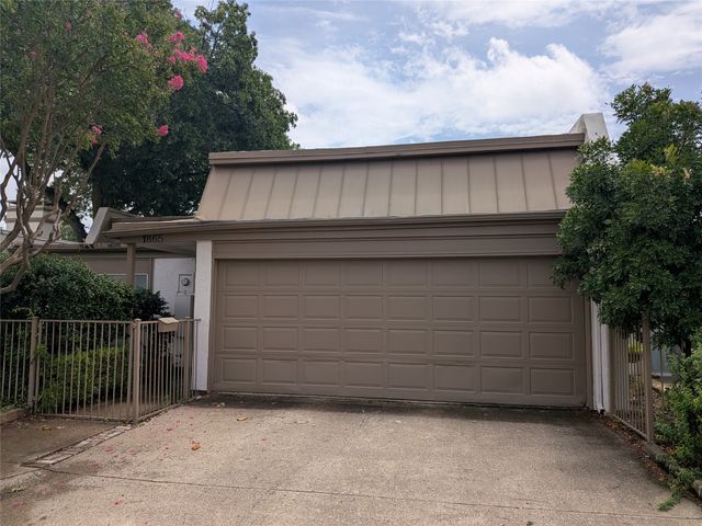 1865 Place One Lane, Garland, TX 75042