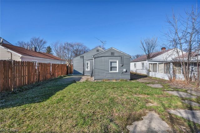 12309 Brookfield Avenue, Cleveland, OH 44135