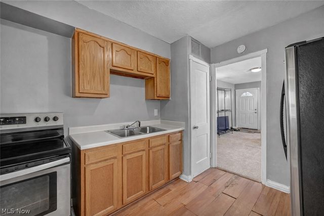 12309 Brookfield Avenue, Cleveland, OH 44135