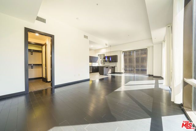 655 S Hope Street 704, Los Angeles, CA 90017