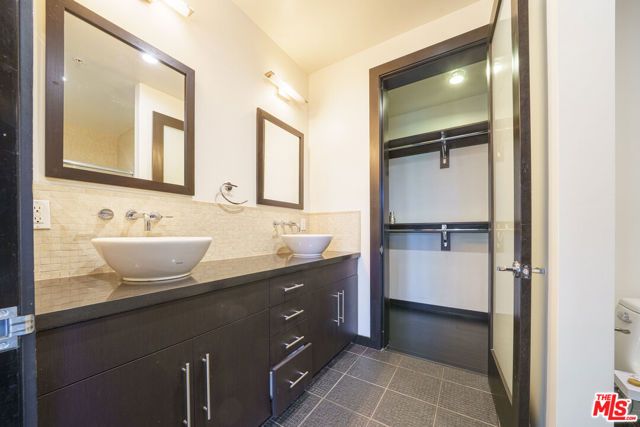 655 S Hope Street 704, Los Angeles, CA 90017