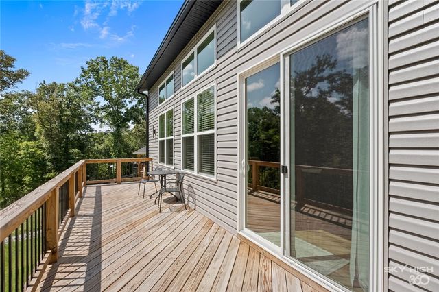 5 Blandford Lane, Bella Vista, AR 72715