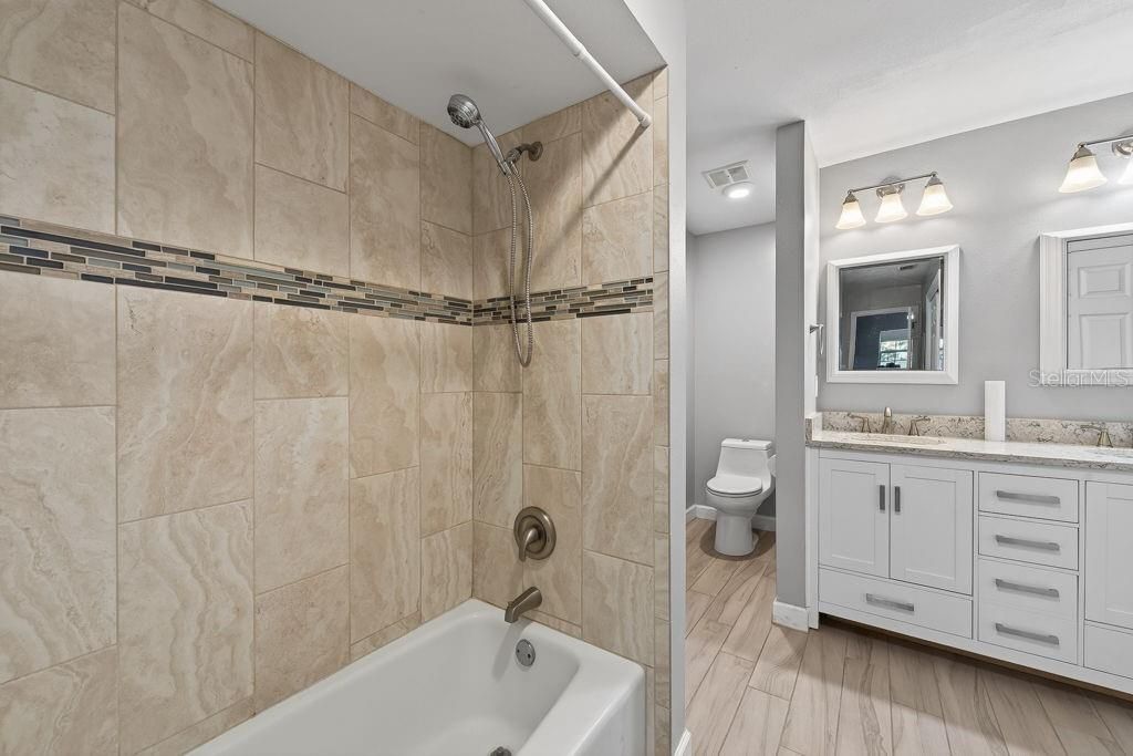 Image 26 of property listing at 18410 30TH STREET, Lutz, FL 33559