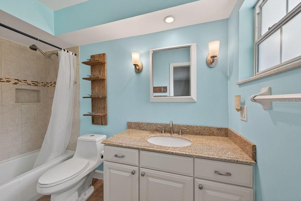 Image 32 of property listing at 18410 30TH STREET, Lutz, FL 33559