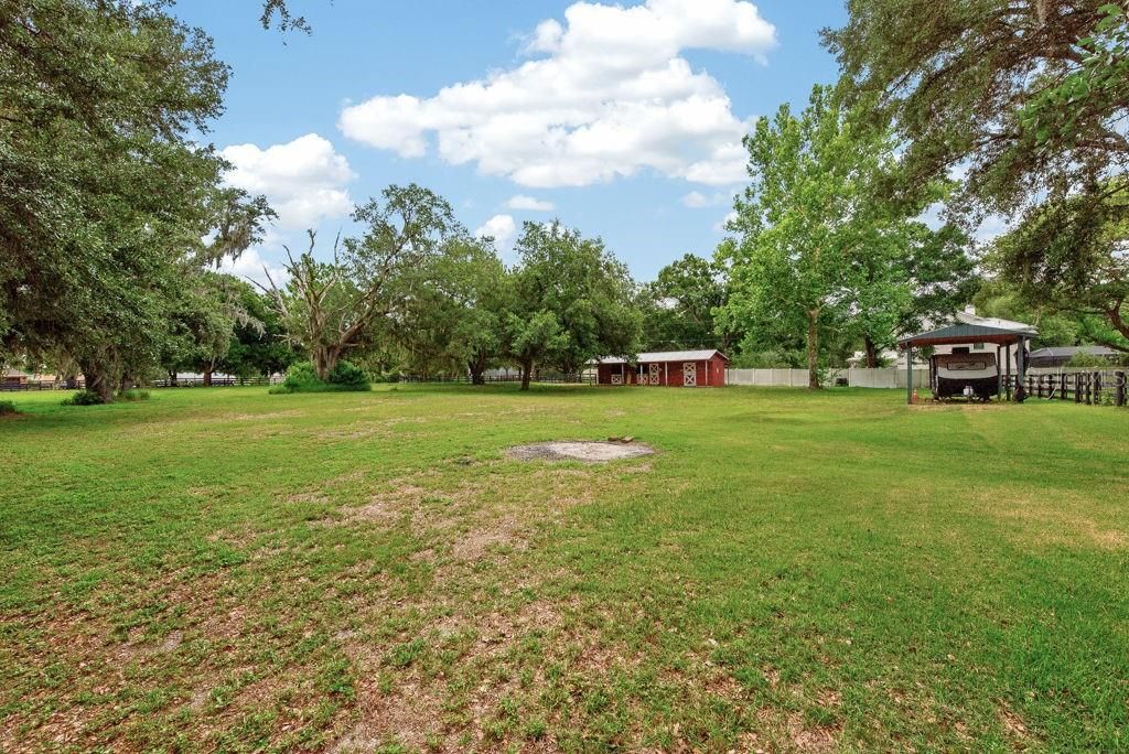 Image 47 of property listing at 18410 30TH STREET, Lutz, FL 33559