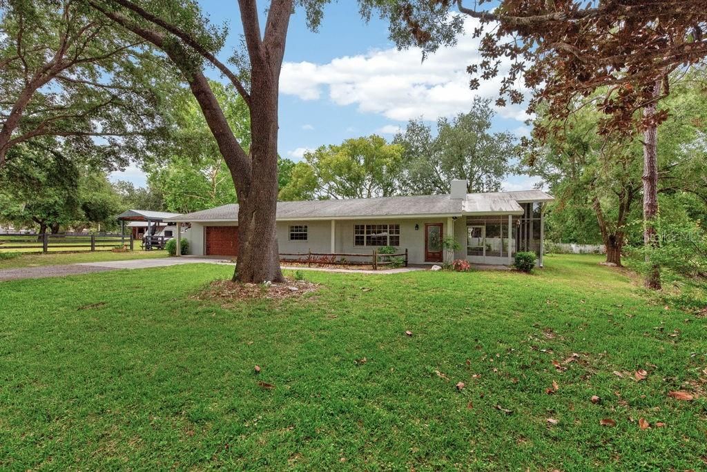 Image 61 of property listing at 18410 30TH STREET, Lutz, FL 33559