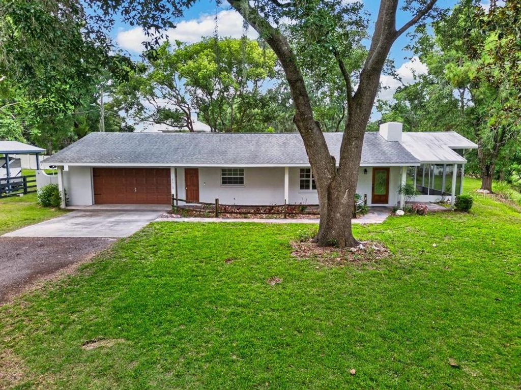 Image 64 of property listing at 18410 30TH STREET, Lutz, FL 33559