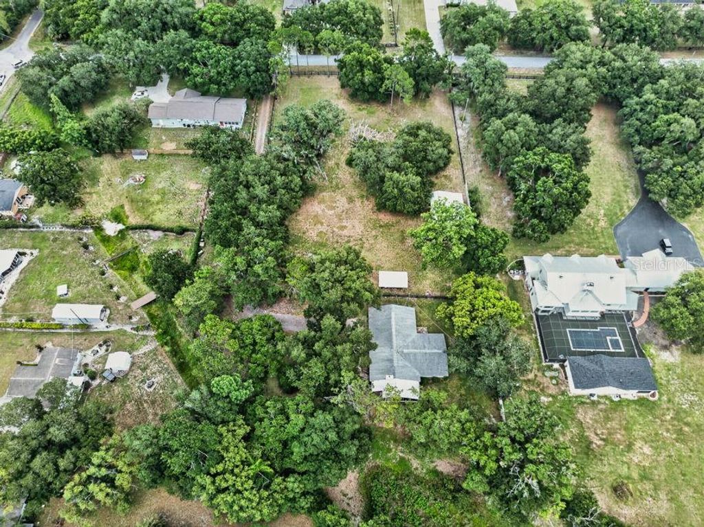 Image 72 of property listing at 18410 30TH STREET, Lutz, FL 33559