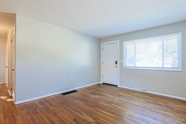 4310 Sunburst Lane, Cincinnati, OH 45238