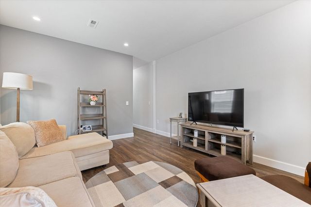 90 Sterling St E, West Boylston, MA 01583