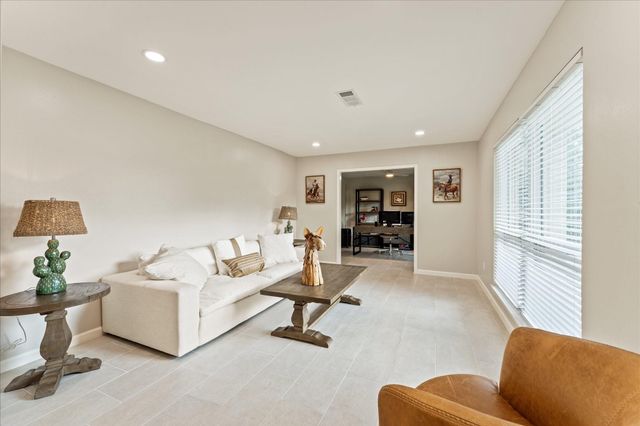 11314 Hillcroft Avenue, Houston, TX 77035