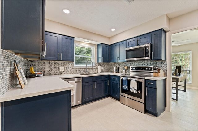 11314 Hillcroft Avenue, Houston, TX 77035