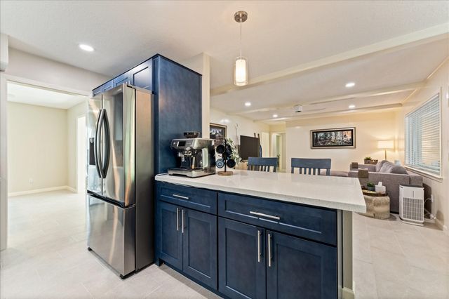 11314 Hillcroft Avenue, Houston, TX 77035