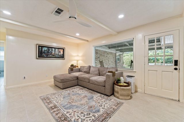 11314 Hillcroft Avenue, Houston, TX 77035