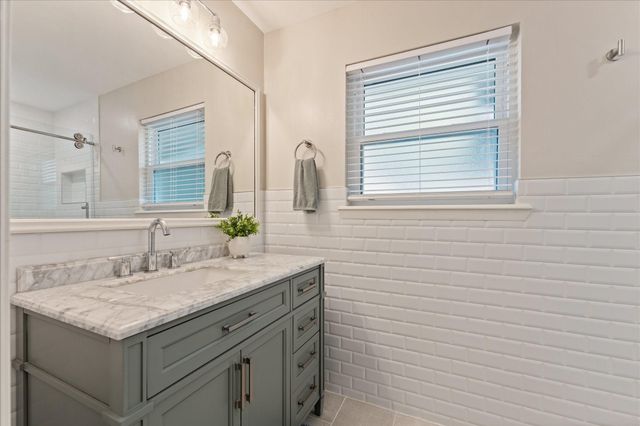 11314 Hillcroft Avenue, Houston, TX 77035