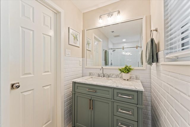 11314 Hillcroft Avenue, Houston, TX 77035