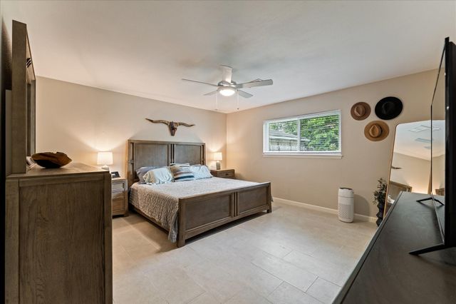 11314 Hillcroft Avenue, Houston, TX 77035