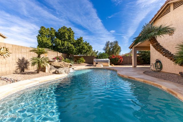 7408 W ABRAHAM Lane, Glendale, AZ 85308