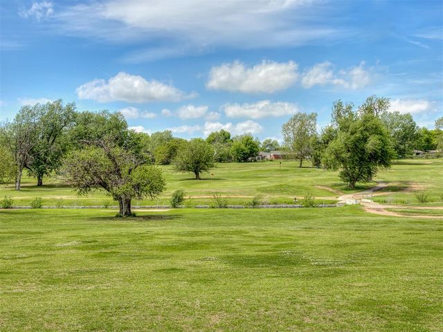 907 Leisure Drive, Midwest City, OK 73110