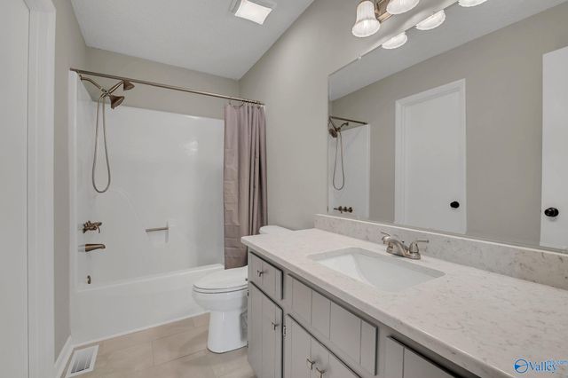 4704 Whitehall Drive NW, Huntsville, AL 35816