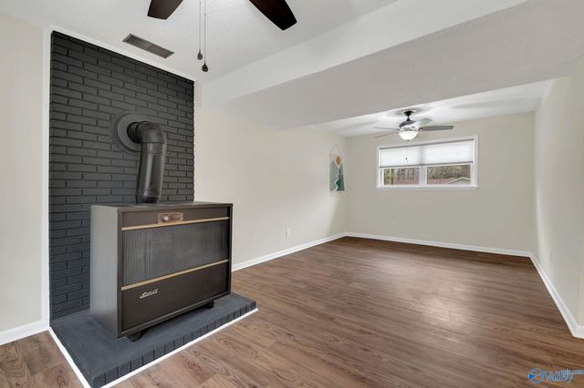 4704 Whitehall Drive NW, Huntsville, AL 35816