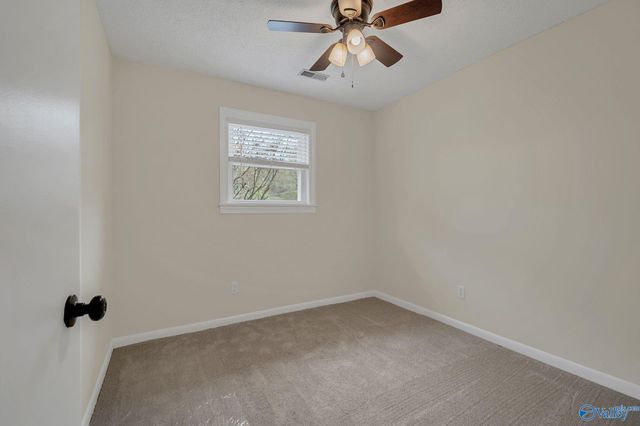 4704 Whitehall Drive NW, Huntsville, AL 35816