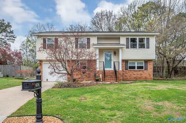 4704 Whitehall Drive NW, Huntsville, AL 35816