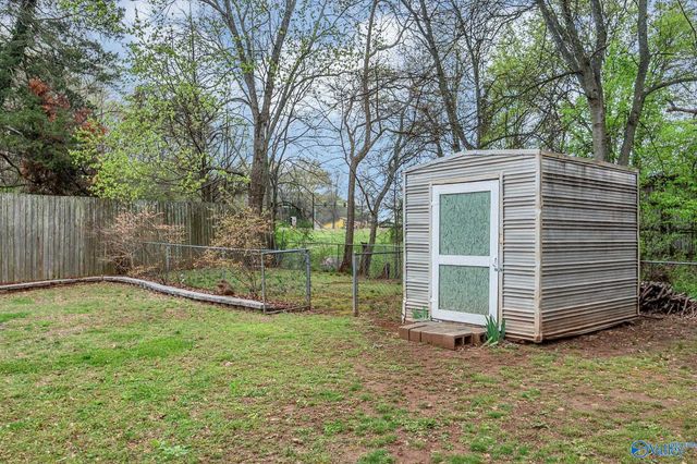 4704 Whitehall Drive NW, Huntsville, AL 35816