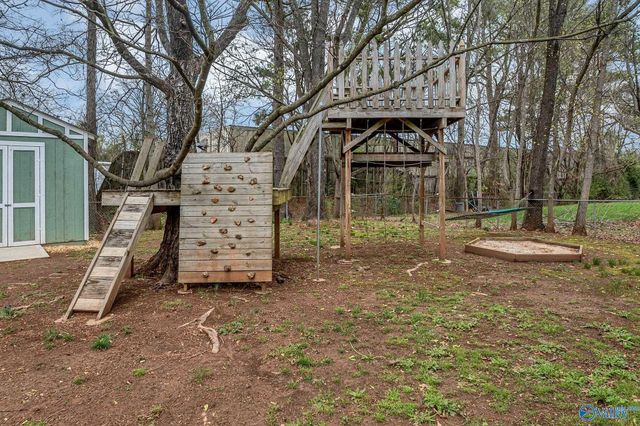 4704 Whitehall Drive NW, Huntsville, AL 35816