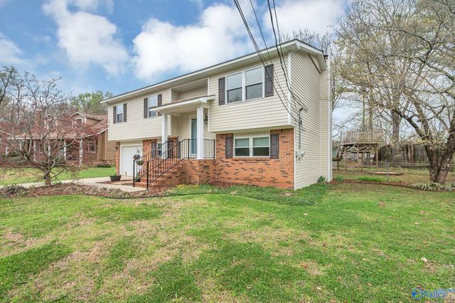 4704 Whitehall Drive NW, Huntsville, AL 35816