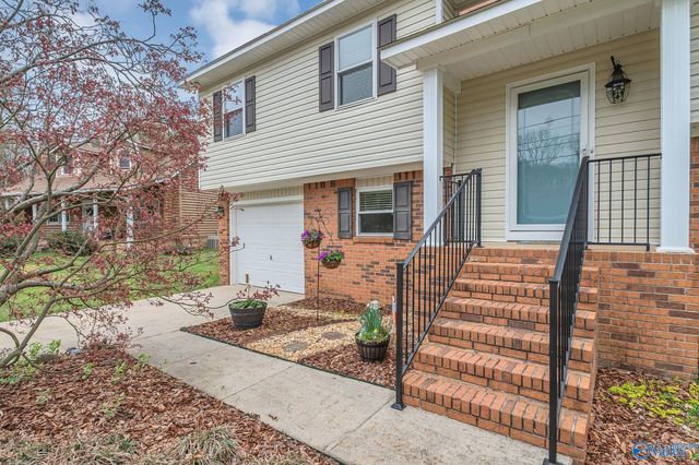 4704 Whitehall Drive NW, Huntsville, AL 35816