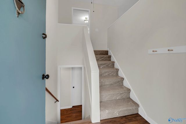 4704 Whitehall Drive NW, Huntsville, AL 35816