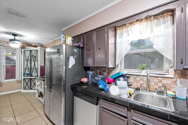 2500 La Vonne Circle, Bossier City, LA 71111