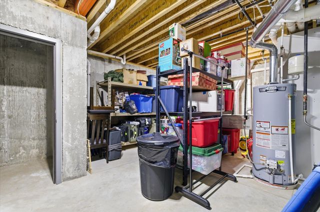 1930 N Seabrook Drive, Nixa, MO 65714